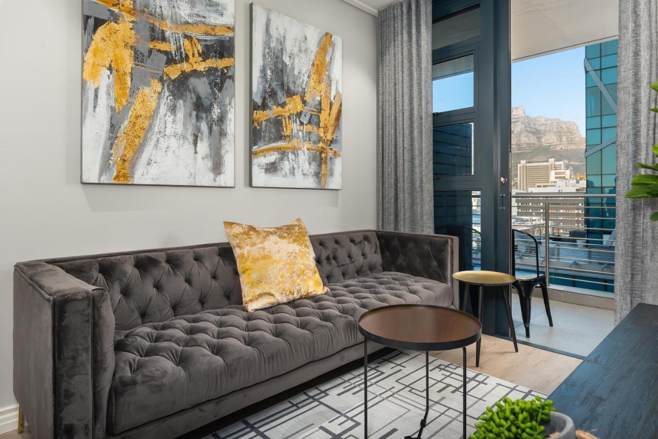 Apartment 16 On Bree