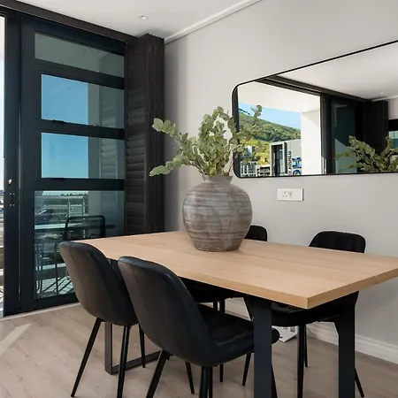 16 On Bree Apartments Cape Town Exterior photo